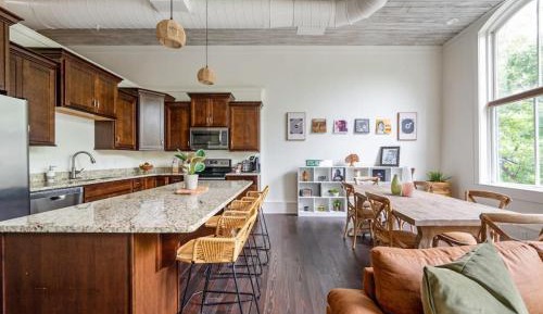 Apartment with Balcony