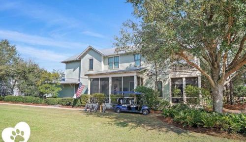 Four-Bedroom Holiday Home