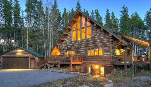 Five-Bedroom Holiday Home