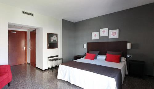 Superior Double Room with Balcony and River View