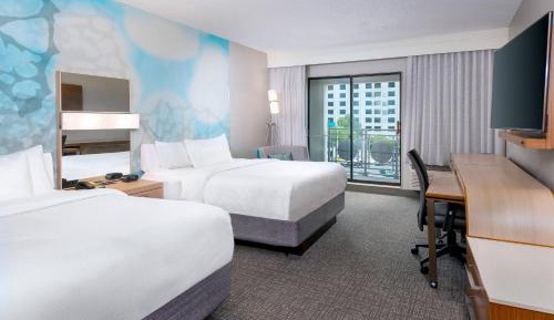 Guest room, 2 Queen, Balcony 