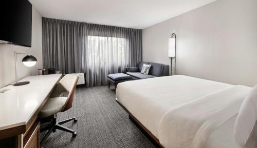 King Room with Sofa Bed