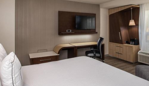 King Room with Sofa Bed
