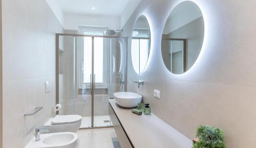 Four-Bedroom Deluxe Apartment