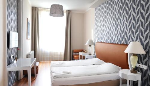 Double Room with Balcony and Kitchenette