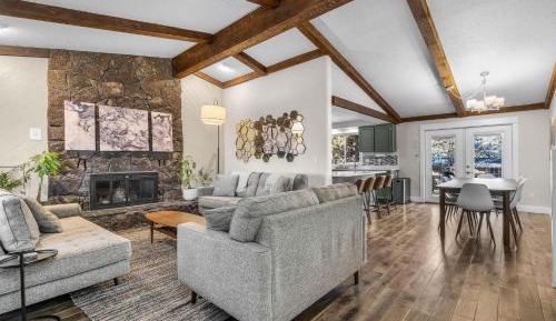 Four-Bedroom Holiday Home
