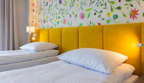 Large Twin Room