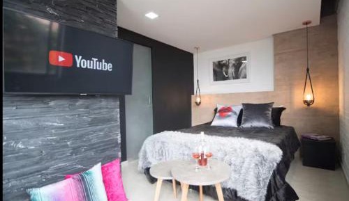 Deluxe One-Bedroom Apartment with City View