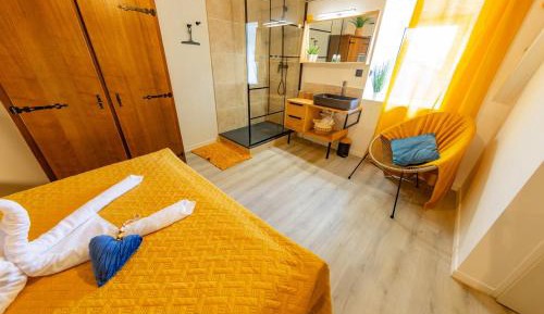 Double Room with Private Bathroom