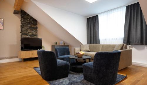 Superior One-Bedroom Apartment with Balcony