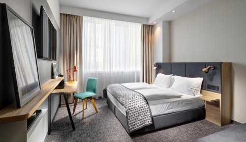 Executive King Room with Sofa Bed
