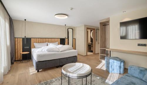 Superior Double Room (no pets allowed)