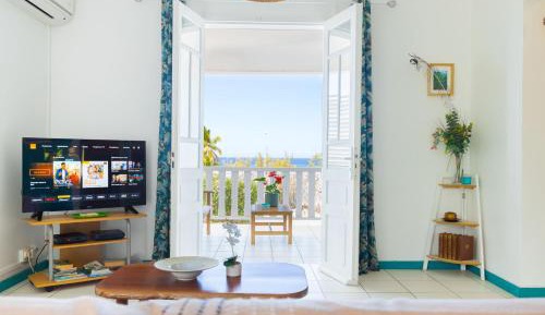 One-Bedroom Apartment with Sea View and Terrace