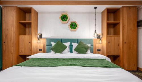 Deluxe Double Room with Balcony