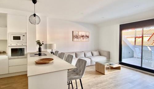 Three-Bedroom Deluxe Apartment
