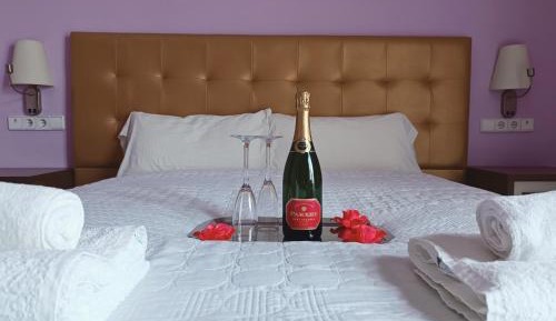 Deluxe Suite with Spa Bath