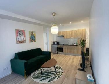 One-Bedroom Apartment