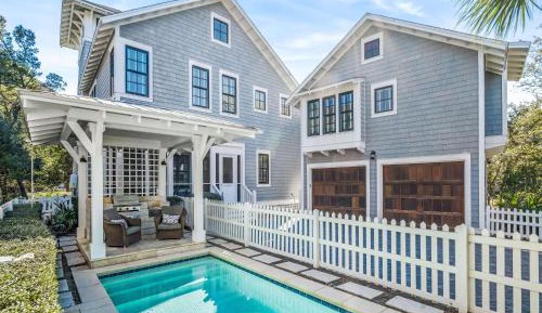 Five-Bedroom Holiday Home