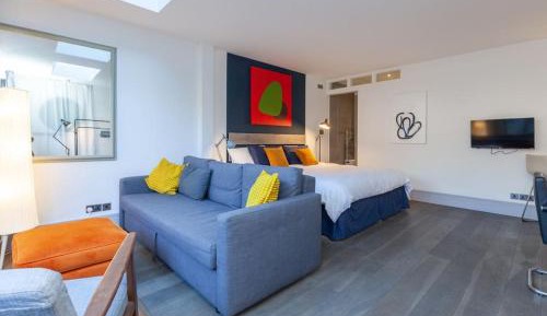 One-Bedroom Apartment