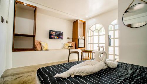 Deluxe Queen Room