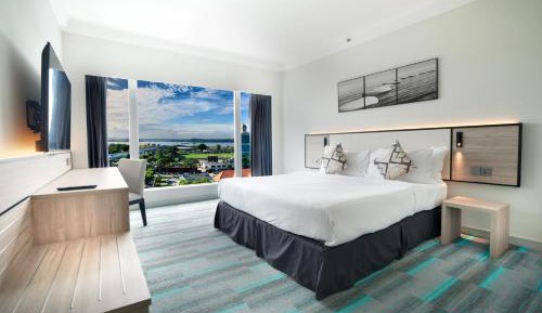 Deluxe Sea View King (Newly Renovated)