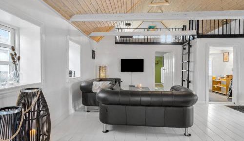 Four-Bedroom Holiday Home