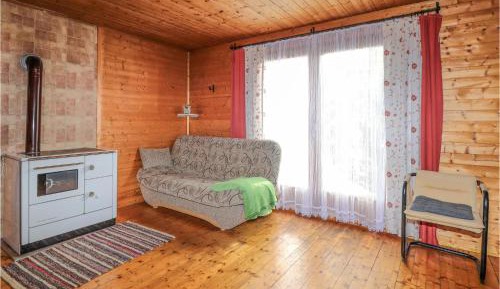 One-Bedroom Holiday Home
