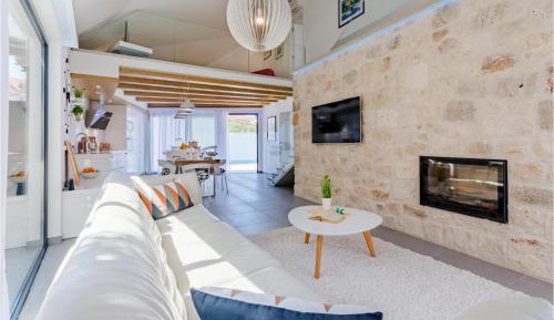 Three-Bedroom Vacation Home 