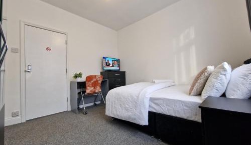 Double Room with Shared Bathroom