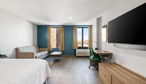 Queen Suite