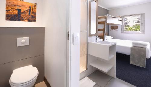 Standard Triple Room (Nonsmoking)