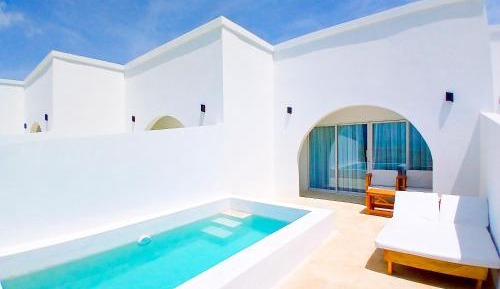 Suite with Private Pool