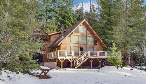 Three-Bedroom Holiday Home 