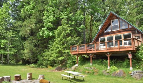 Three-Bedroom Holiday Home 