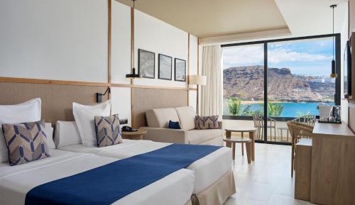 Junior Suite with Sea View (3 Adults)