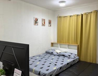 Studio Apartment with Balcony