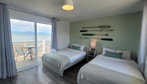 Double or Twin Room with Sea View