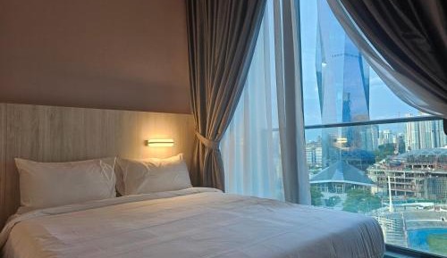 Superior Apartment with City View