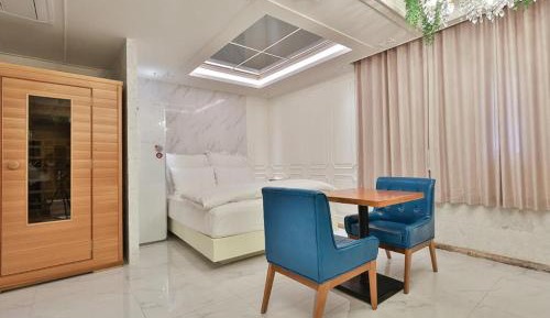 Premium Suite Couple Sauna