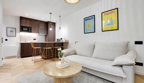 One-Bedroom Apartment