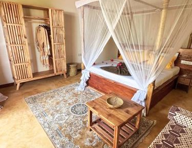Deluxe Double Room with Side Sea View