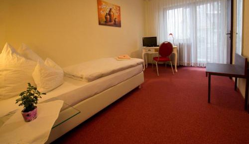 Deluxe Single Room with Shower