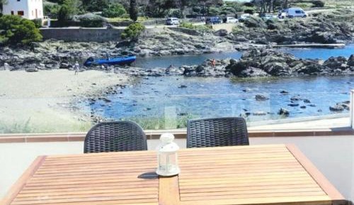 One-Bedroom Apartment with Sea View and Terrace