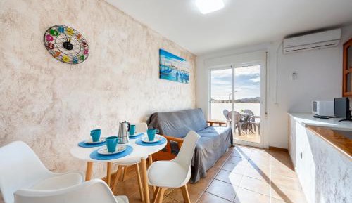 Superior One-Bedroom Apartment