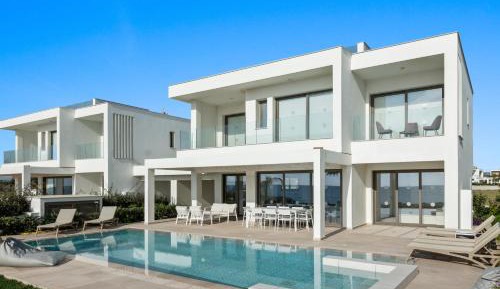 Villa - Beach Front