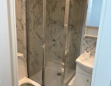 Single Room with Shared Bathroom