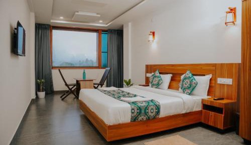 Suite with Mountain View
