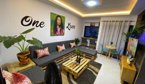 One-Bedroom Apartment with Sea View