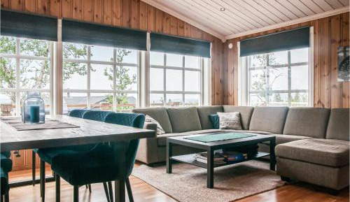 Three-Bedroom Holiday Home 