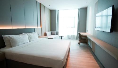 Deluxe King Room